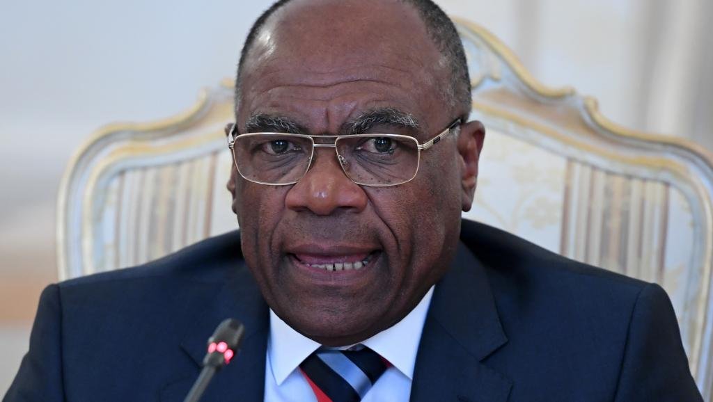 Le ministre congolais des Affaires étrangères Léonard She Okitundu a donné jusqu&rsquo;à samedi à l&rsquo;UE pour rappeler son ambassadeur à Kinshasa.