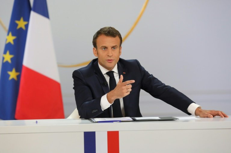 Macron demande de « travailler davantage » pour financer la baisse d&rsquo;impôts