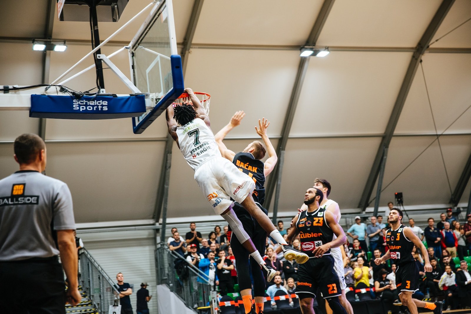 Hoop Dreams, l&rsquo;ascension fulgurante du basket-ball à travers l&rsquo;Europe