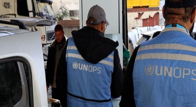 Offensant imminent et restrictions sur les humanitaires