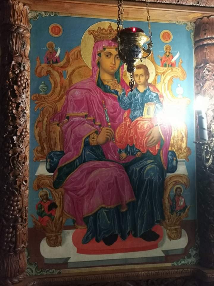 Liste complète des dégâts des tremblements de terre récents sur le mont Athos publiés