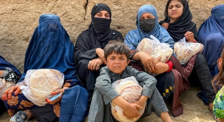 Malgré l&rsquo;interdiction des talibans, plus de 90% des Afghans soutiennent le droit des filles à apprendre