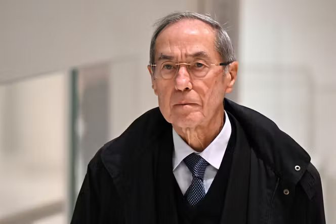 L’ancien ministre de l’intérieur, Claude Guéant, au procès de Nicolas Sarkozy dans l’affaire du financement libyen de sa campagne présidentielle, au tribunal de Paris, le 29 septembre 2025.