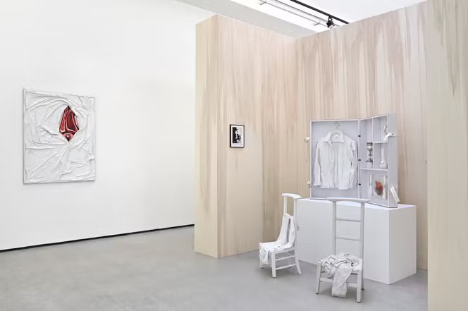 Vue de l’exposition « Michel Journiac. Le corps transfiguré », à la galerie Christophe Gaillard, à Paris.