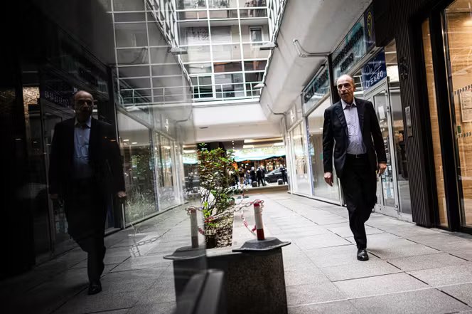 Jean-François Copé arrive pour le bureau politique des Républicains, à Paris, le 24 mars 2026.