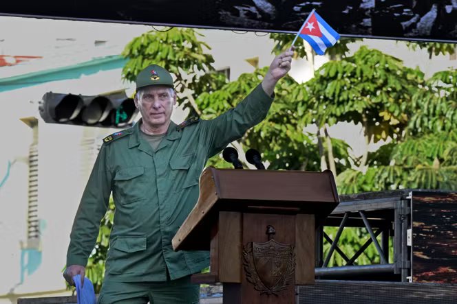 Le président cubain, Miguel Diaz-Canel, lors des célébrations marquant le 65ᵉ anniversaire de l’invasion de la Baie des Cochons et de la proclamation du caractère socialiste de la Révolution cubaine, à La Havane, le 16 avril 2026. 