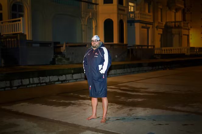  Le nageur de l’extrême Stève Stievenart, à Wimereux (Pas-de-Calais), le 30 janvier 2021. 