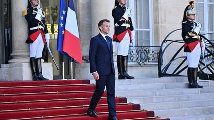 Emmanuel Macron accueille le président mauritanien à l'Elysée le 15 avril 2026 (MUSTAFA YALCIN / AFP)