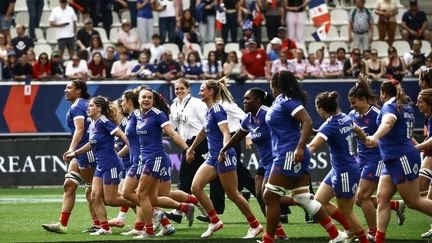 L'équipe de France célèbre sa victoire contre l'Italie, le 11 avril 2026. (MAXIME GRUSS / Hans Lucas)