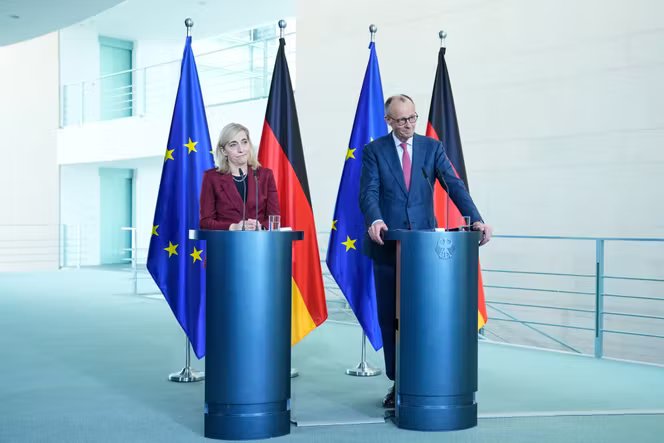 Le chancelier allemand, Friedrich Merz, et la ministre fédérale de la santé, Nina Warken, lors d’une conférence de presse à l’issue de la réunion du conseil des ministres à la Chancellerie, à Berlin, le 29 avril 2026.