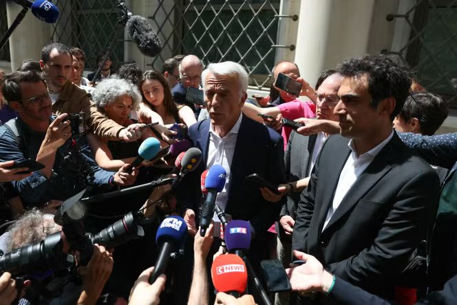 Le président du Medef, Patrick Martin, et le président de la CPME, Amir Reza-Tofighi, lors d’une rencontre des partenaires sociaux sur la réforme des retraites, à Paris, le 23 juin 2025.