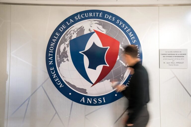 Authentification, messagerie et DNS, le plan de l'État pour sécuriser l'administration face aux cyberattaques