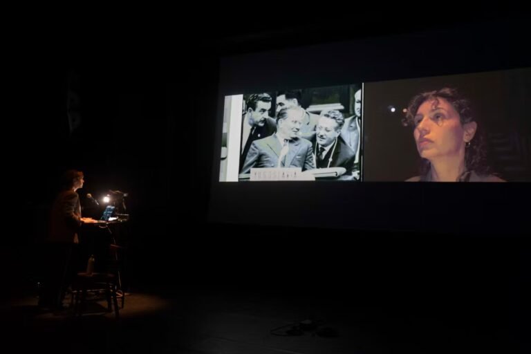 Avec « Faire parler les archives des non-alignés », au Théâtre de la Bastille, l’artiste serbe Mila Turajlic réveille les images endormies de l’histoire