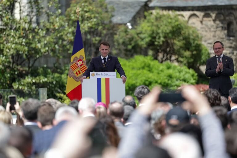 Avortement : Emmanuel Macron souhaite que « le débat progresse » en Andorre, où l’IVG est totalement interdit