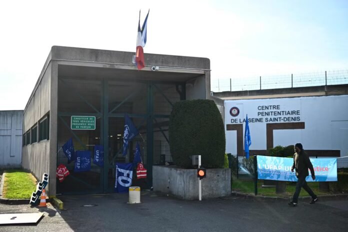 Blocage de la prison de Villepinte : les agents dénoncent la surpopulation carcérale