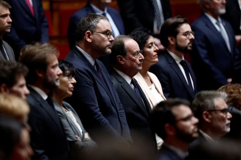Budget 2027 : François Hollande prône un 49.3 et le début rapide des discussions