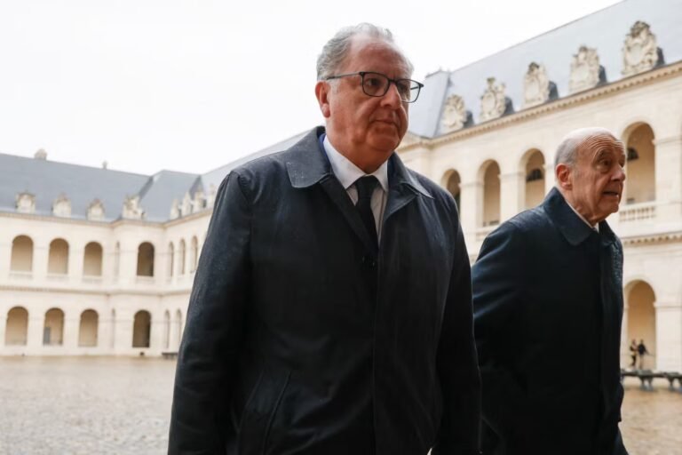 Conseil constitutionnel : avec la nomination d’une nouvelle secrétaire générale, Richard Ferrand coupe le cordon avec le Conseil d’Etat