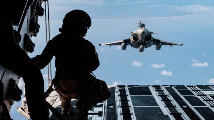 De cuisinier à pilote d'hélicoptère: les recrutements de l'armée de l'Air vont être réalisés avec l'IA, le DRH assure qu'il n'y aura pas biais discriminants