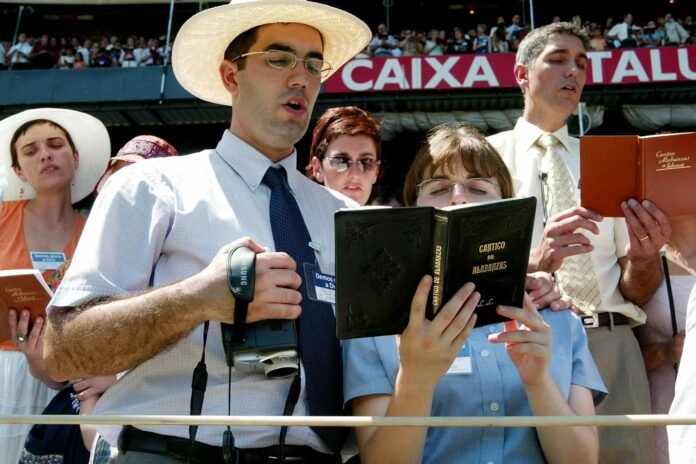 En Espagne, la justice autorise à qualifier les Témoins de Jéhovah de « secte destructrice », au nom de la liberté d’expression