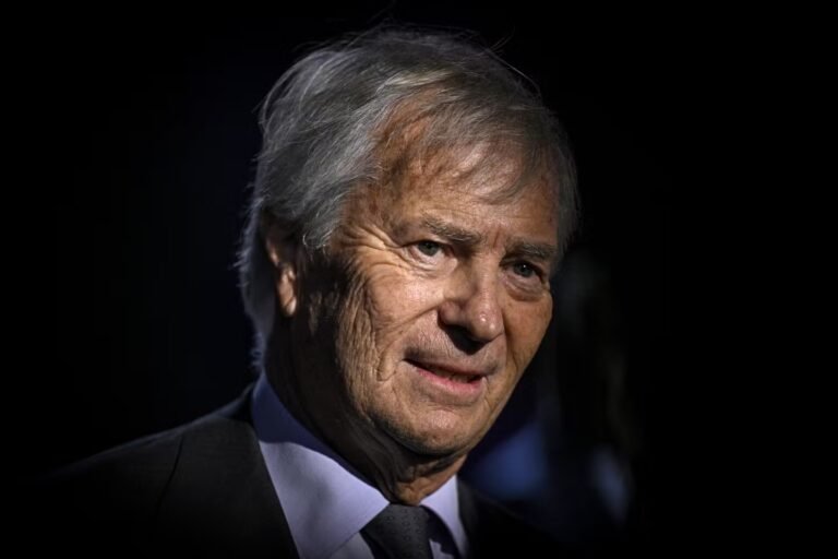 Grasset : Vincent Bolloré prend la plume dans « Le JDD » pour dénoncer une « petite caste qui se croit au-dessus de tout et de tous »