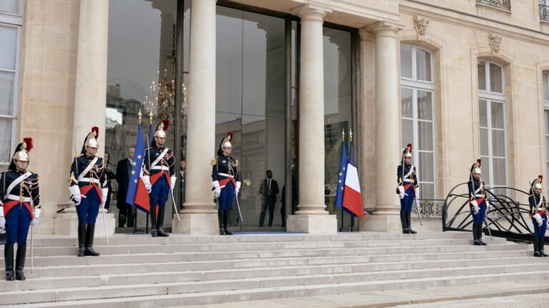 INTERVIEW. Perquisition refusée à l'Elysée : en quoi consiste l'article 67 de la Constitution, invoqué pour refuser l'accès aux enquêteurs ?
