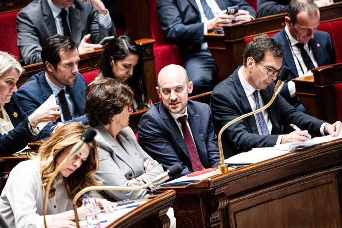 Jean-Noël Barrot exhume un vieil argument défendant la supériorité morale d’Israël