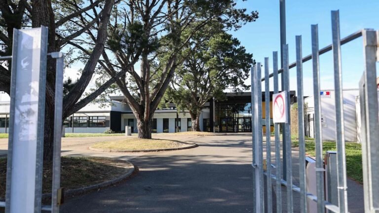 Les jours de la lycéenne poignardée par un camarade suivi pour « des troubles psychologiques », près de Nantes, ne sont plus en danger