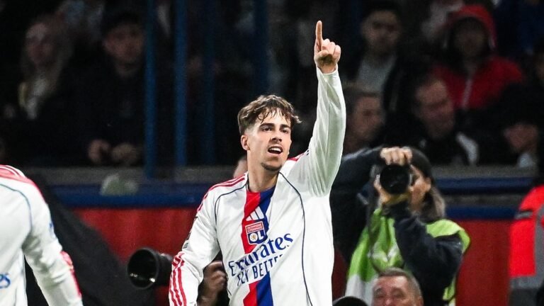Ligue 1 : l'Olympique lyonnais piège le PSG au Parc des Princes et remonte sur le podium