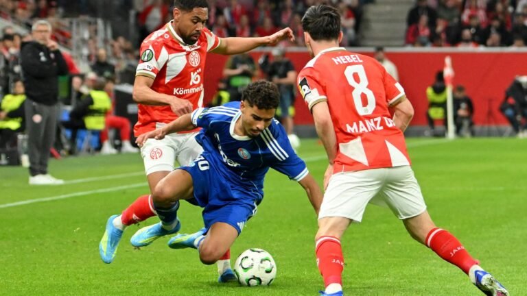 Ligue Conférence : Strasbourg trébuche à Mayence et accuse deux buts de retard avant son quart de finale retour