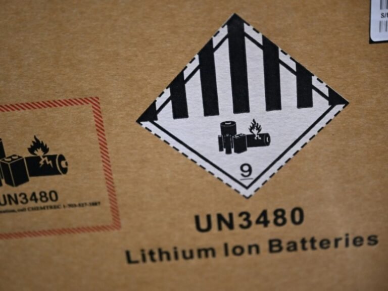 Lithium : toxique pour la reproduction, mais aussi perturbateur endocrinien avéré