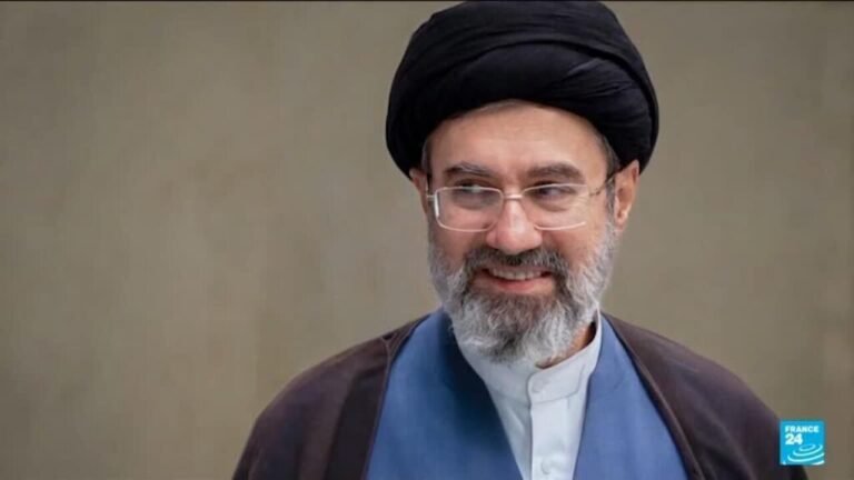 Mojtaba Khamenei "gravement blessé" mais "vif d'esprit", selon le New York Times