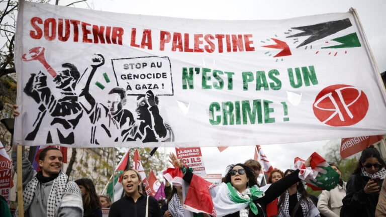 Paris: manifestation contre la proposition de loi Yadan sur l'antisémitisme