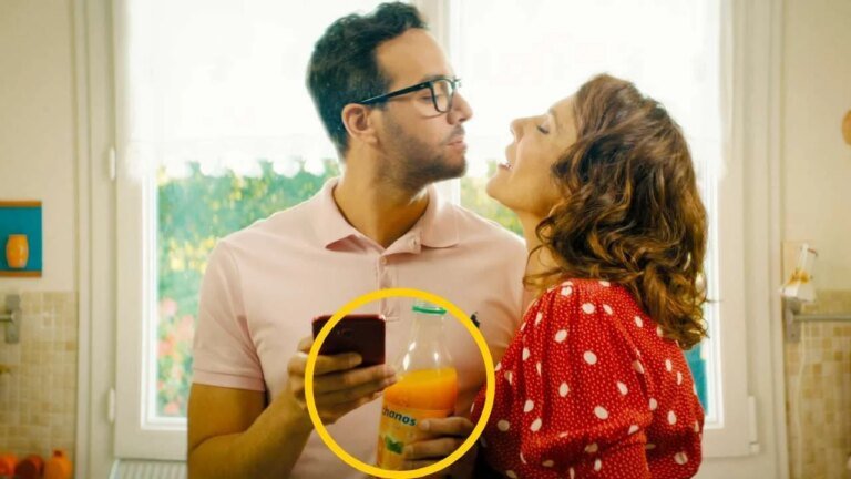 Super-héros malgré lui sur TF1 : appuyez sur pause à 7 minutes et 20 secondes, et regardez bien ce jus de fruits