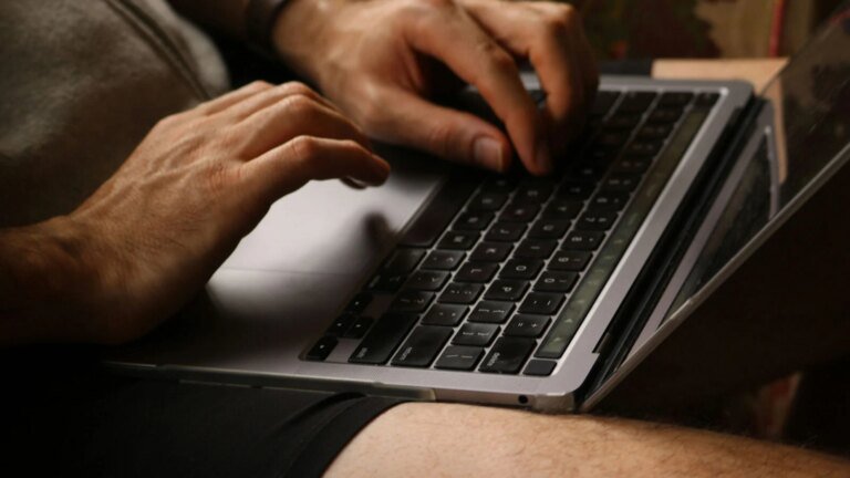 « Votre femme ne sentira rien » : l’économie souterraine des violeurs en ligne, de Telegram à Cocoland