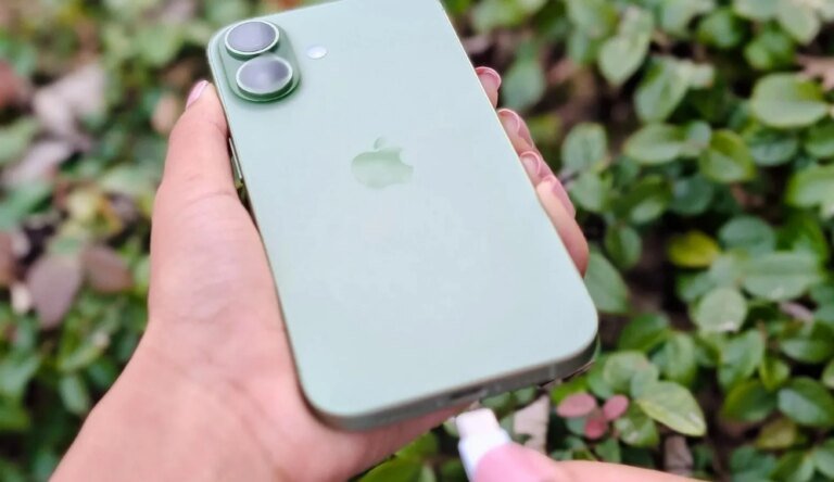Votre iPhone se charge lentement ? 6 solutions rapides à essayer avant d'accuser votre batterie