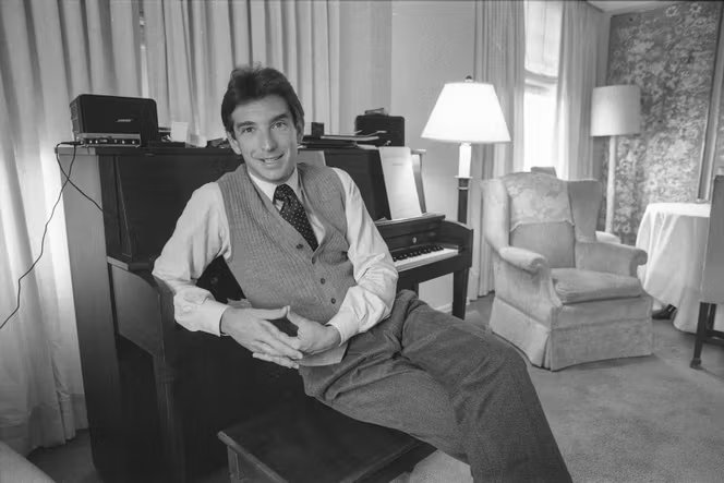 Le chef d’orchestre, pianiste et compositeur Michael Tilson Thomas, à San Francisco, en Californie, le 7 mars 1985.