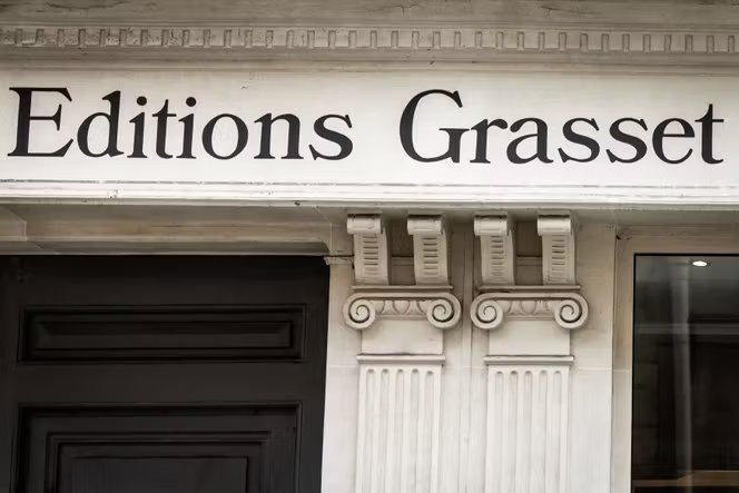 La façade des éditions Grasset à Paris, le 16 avril 2026.