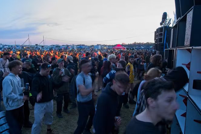 Lors du teknival de Villegongis (Indre), le 18 mai 2023.