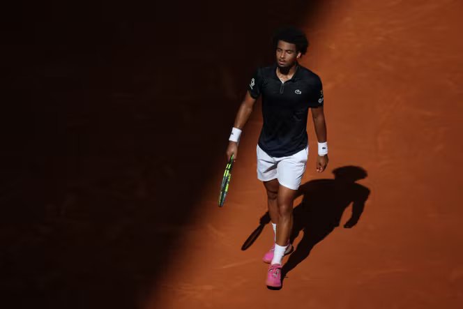 Arthur Fils lors de sa demi-finale du Masters 1000 de Madrid face à Jannik Sinner, le 1er mai 2026.