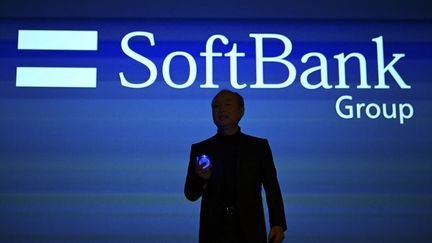 Le PDG du groupe SoftBank, Masayoshi Son, lors d'une conférence de presse à Tokyo, le 3 février 2025. (YUICHI YAMAZAKI / AFP)
