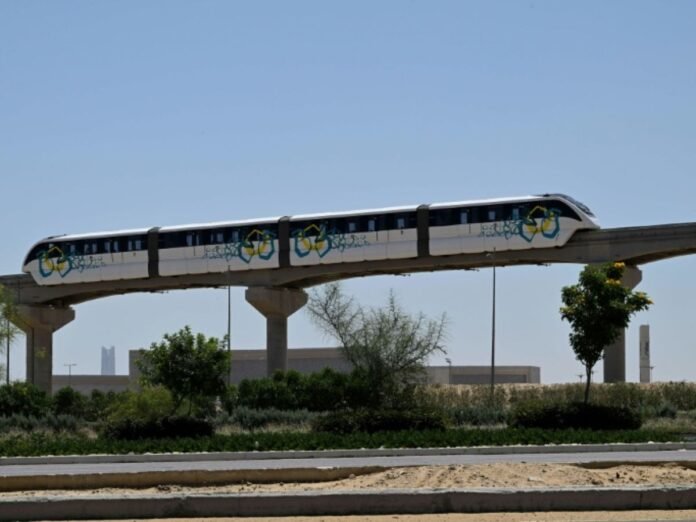 Au Caire, le pari du monorail pour désengorger une mégapole asphyxiée