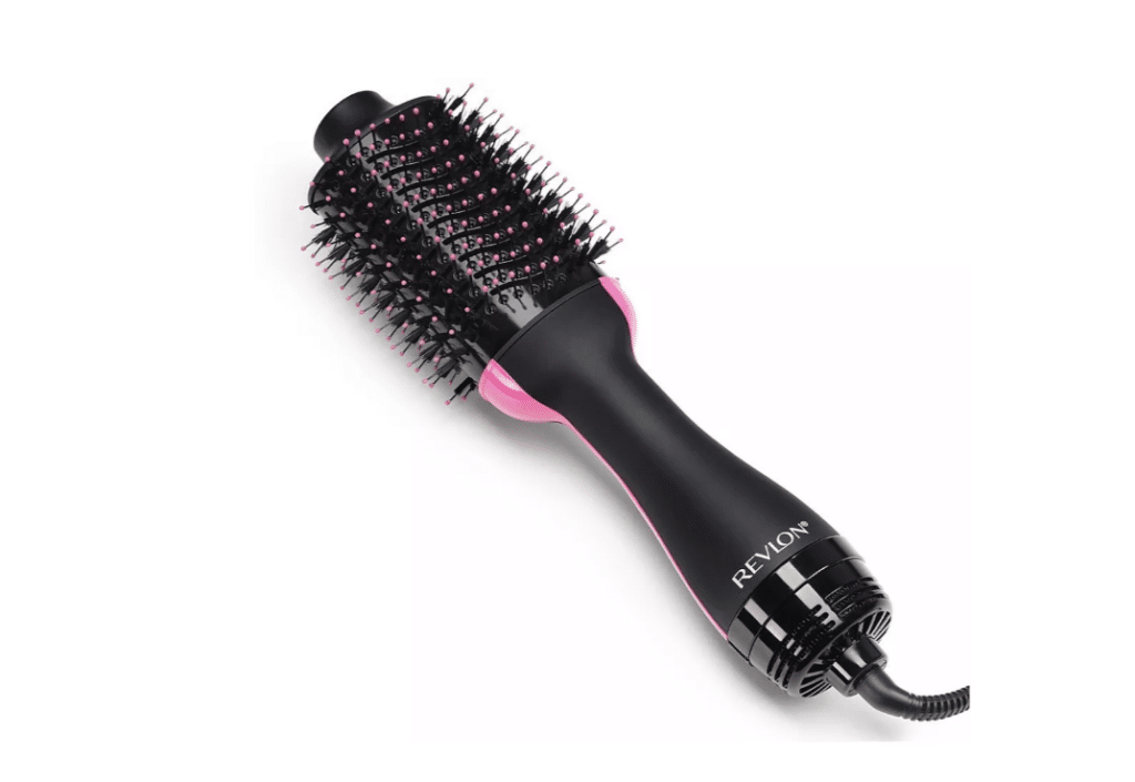 TikTok : voici la brosse-soufflante qui cumule 400 millions de vues, brushing de rêve assuré