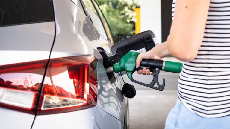 Carburant : "Tous les approvisionnements du mois de mai seront assurés", assure le président de l'Union française des industries pétrolières