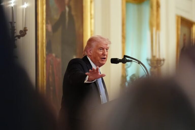 Donald Trump renonce provisoirement à rouvrir le détroit d’Ormuz par la force