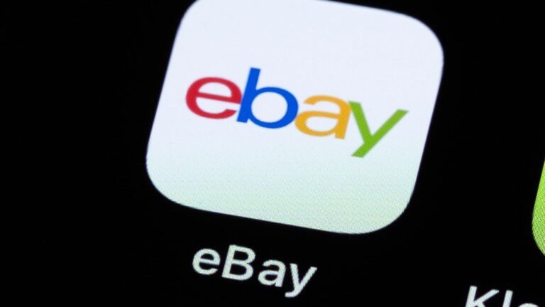 Ebay va "étudier soigneusement" l'offre de 55,5 milliards de dollars de GameStop qui bien que beaucoup plus petit veut le racheter pour en faire un rival d'Amazon