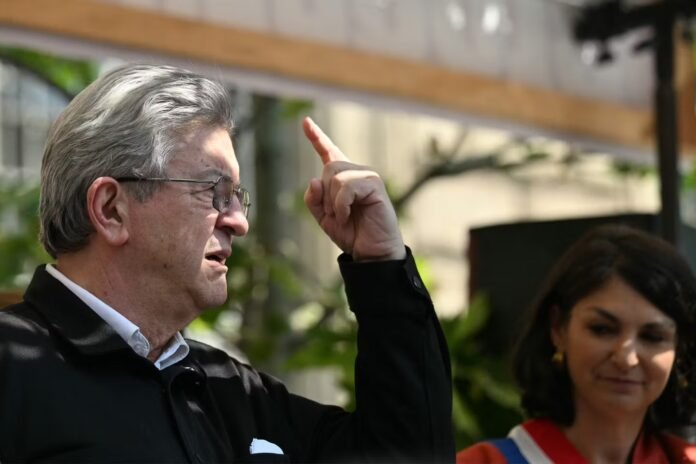 Jean-Luc Mélenchon cible TotalEnergies, qu’il appelle à « passer à la caisse » lors de la manifestation du 1ᵉʳ-Mai