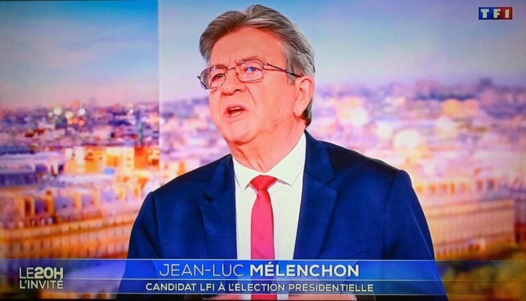 Jean-Luc Mélenchon et la grande annonce au JT de TF1 : oups, ce tweet a bien mal vieilli