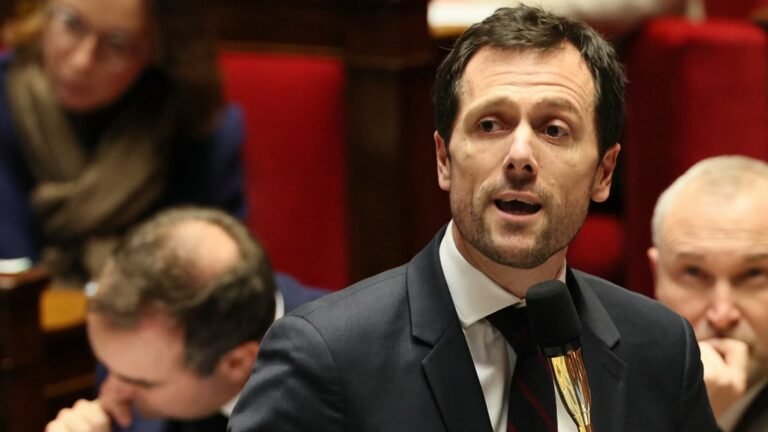 Le groupe américain Ecolab annonce 100 millions d'euros d'investissements près de Marseille et en Moselle en amont de Choose France