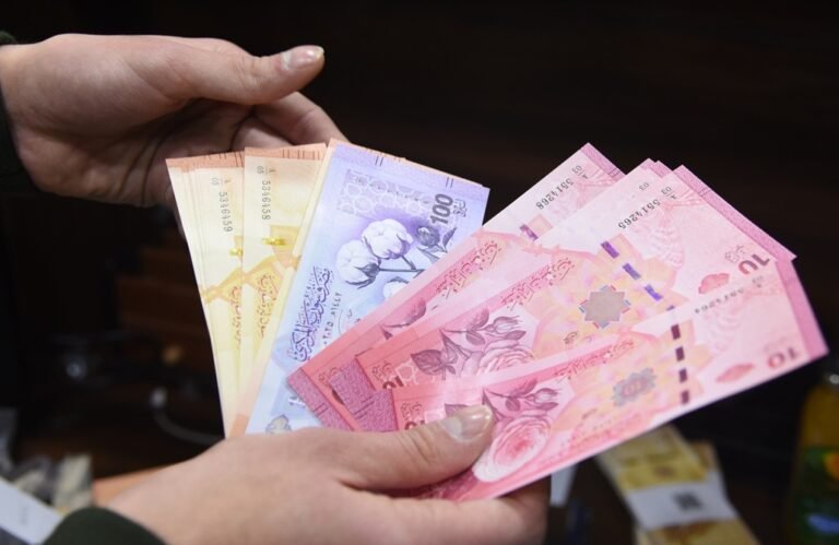 العزوف عن الإقراض يهدد القطاع الخاص في سوريا.. وخبراء يقترحون حلولا محتملة