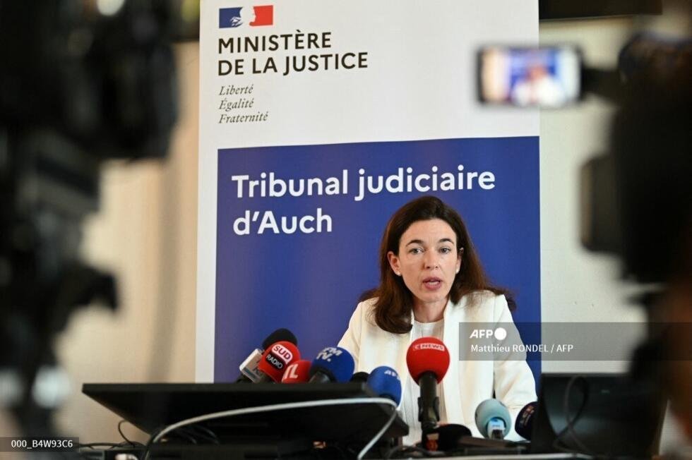 La procureure d'Auch, Clémence Meyer, tient une conférence de presse le 3 juin 2026 au sujet des recherches pour retrouver Lyhanna, une collégienne de 11 ans portée disparue depuis le 29 mai à Auch